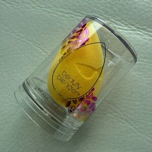 BEAUTYBLENDER SUNSHADE Beautyblender® Makeup Sponge Limited Edition